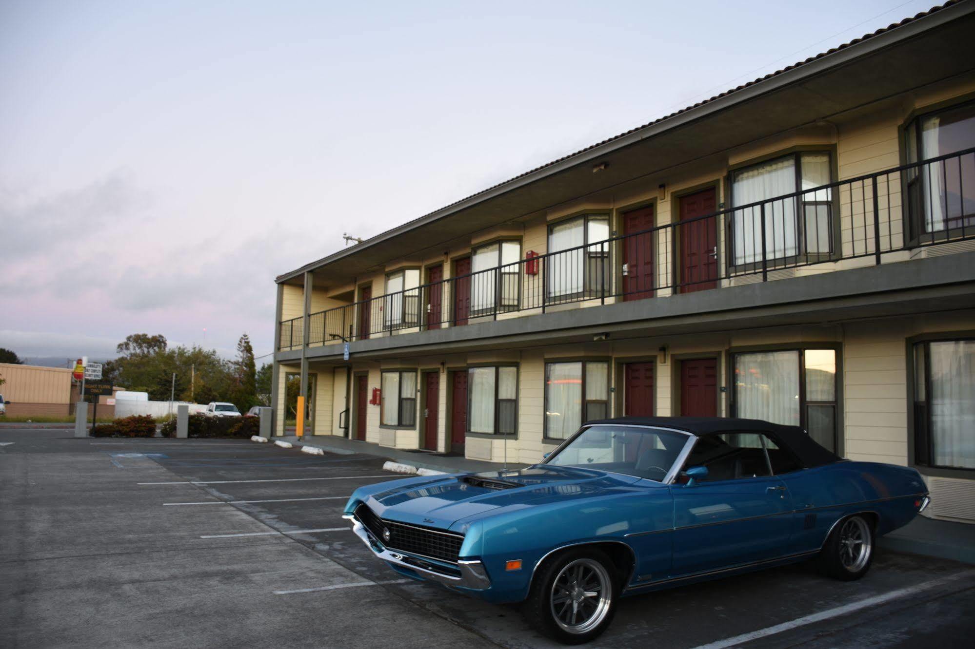 Sea Drift Inn ยูเรกา ภายนอก รูปภาพ